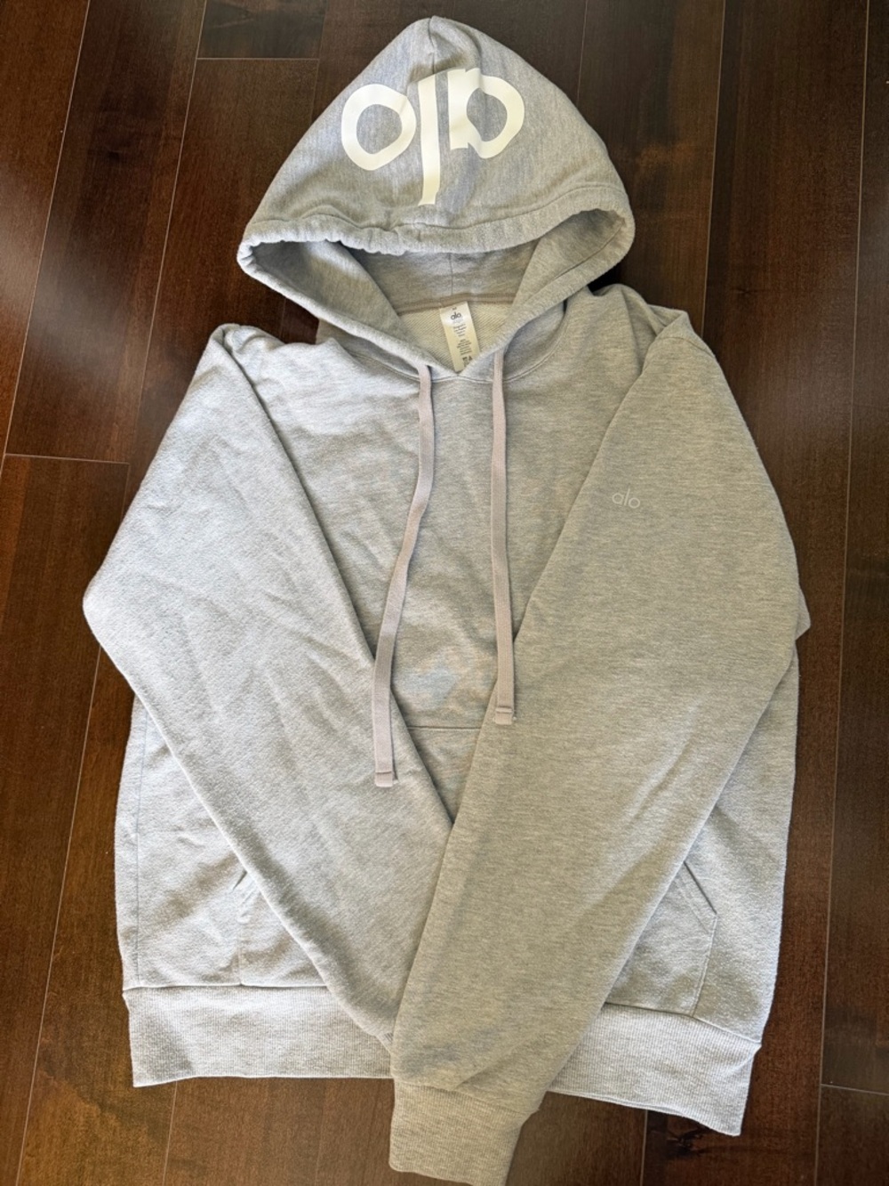 ALO Yoga Men's Heather Gray Pullover Hoodie with Logo